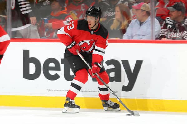 NHL-tähti solmi lähes 5,5 miljoonan diilin – vältti välimieskäsittelyn