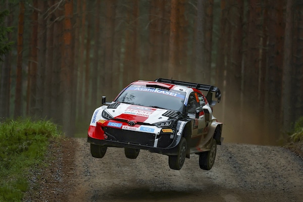 Tässä on C Moren MM-rallitiimi – paluumuuttaja uutena kasvona