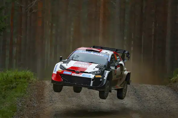 Tässä on C Moren MM-rallitiimi – paluumuuttaja uutena kasvona