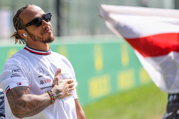 Jacques Villeneuve ihmettelee Lewis Hamiltonin käytöstä - "Aggressiivinen, suorastaan loukkaava" Jacques Villeneuve ihmettelee Lewis Hamiltonin käytöstä – ”Aggressiivinen, suorastaan loukkaava”