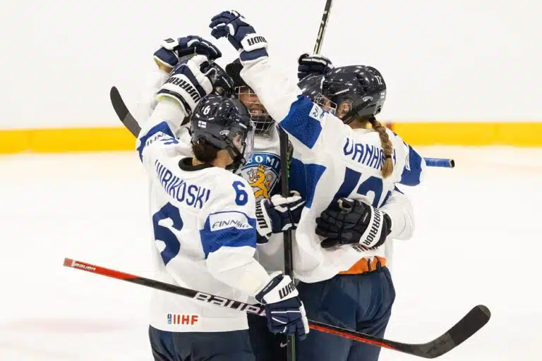 Naisleijonat avasi kauden viimeisen EHT-turnauksen voitolla