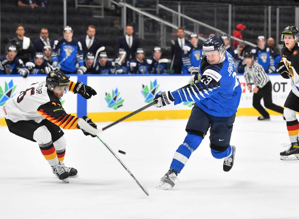 Nuoret Leijonat MM-välieriin – tähtipelaajalta suora kuitti tuomaristolle Nuoret Leijonat MM-välieriin – tähtipelaajalta suora kuitti tuomaristolle