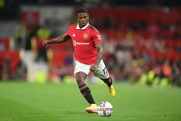 Manchester United tyhjensi vielä pakkaansa – puolustaja palasi kotimaahansa