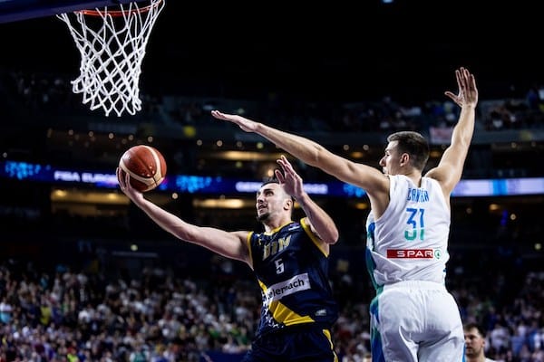 Jättimäinen yllätys koripallon EM-kisoissa! Slovenialle shokkitappio