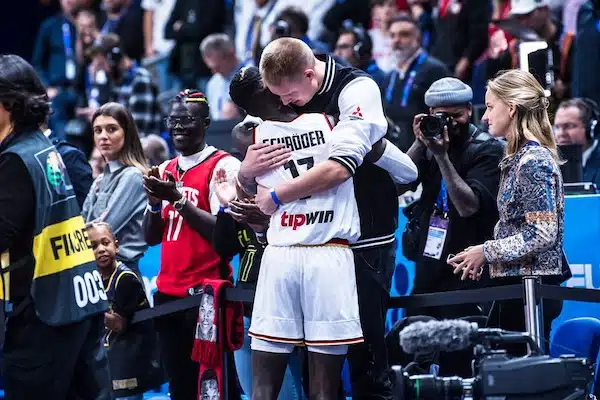 Suomalaisvalmentaja johti Saksan koripallon EM-pronssille