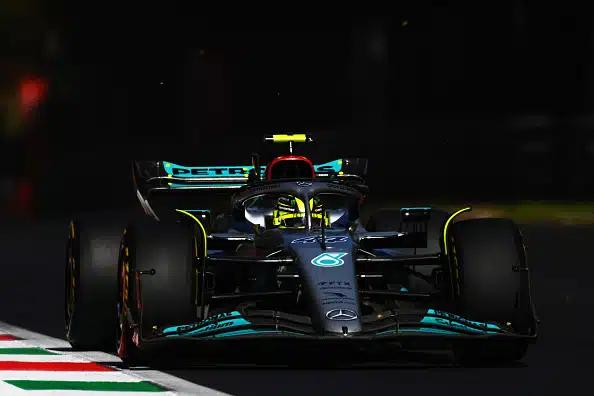Entiseltä F1-kuljettajalta kova väite! Mercedes aikoo valmistaa Red Bull-kopion ensi kaudeksi Entiseltä F1-kuljettajalta kova väite! Mercedes aikoo valmistaa Red Bull-kopion ensi kaudeksi