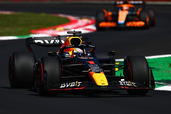 F1-maailmanmestari varoittaa Red Bullia - "Silloin sinä tulet uppoamaan" F1-maailmanmestari varoittaa Red Bullia – ”Silloin sinä tulet uppoamaan”