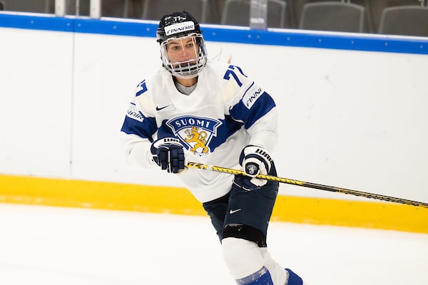 Naisleijonat murjoi Sveitsin - Susanna Tapani suurin hahmo Naisleijonat murjoi Sveitsin – Susanna Tapani suurin hahmo
