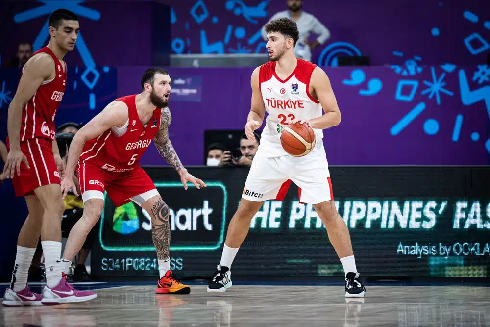 EM-koripallossa kuohuu – Turkki uhkaa lähteä kisoista