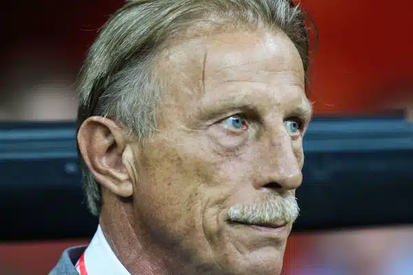 Legendaarinen jalkapallovalmentaja sairastui vakavasti