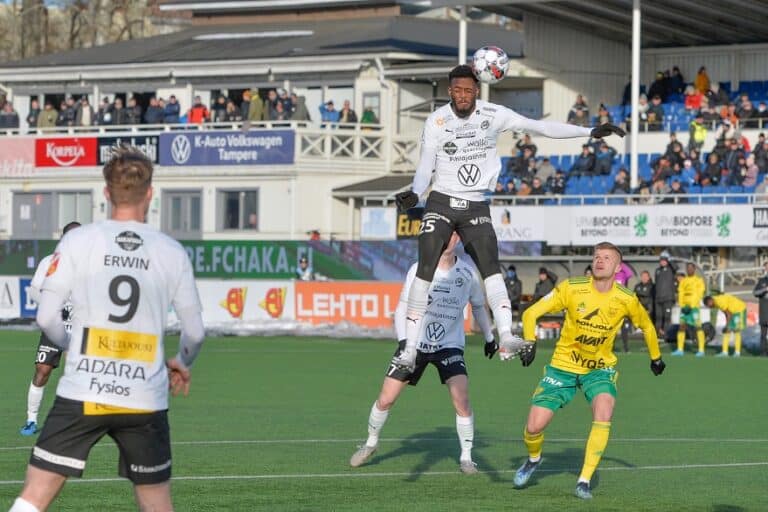 FC Haka antaa uuden tilaisuuden 193-senttiselle topparille