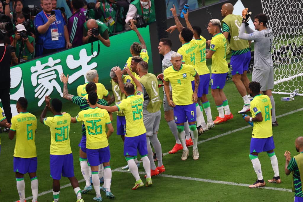 Brasilian valmentaja kommentoi loukkaavaa tanssia – ”Jatkan tällä tavalla”