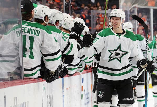 Esa Lindell loisti NHL:ssä – tehot 1+2!