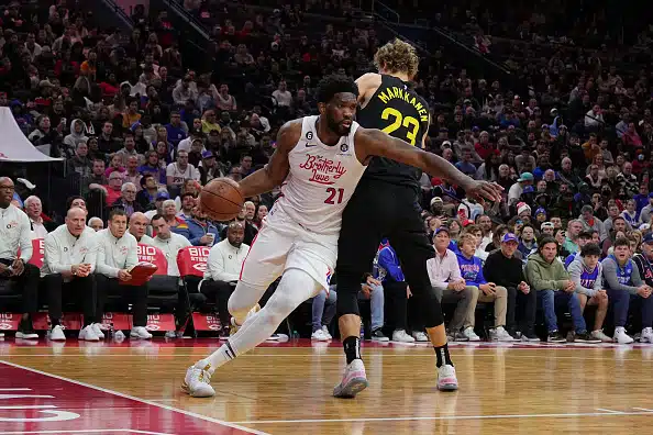 Lauri Markkanen joutui todistamaan todella häkellyttävää esitystä!