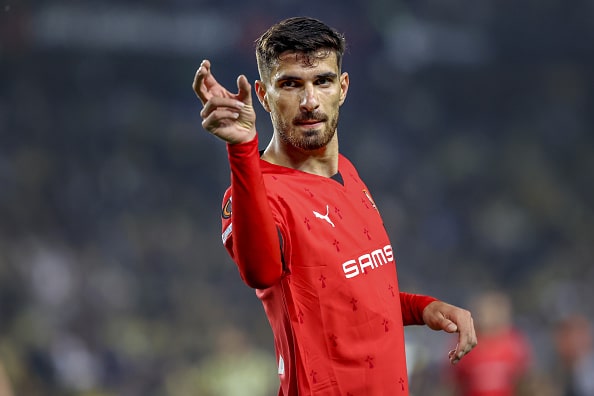 Jono kasvaa kuuman maalitykin kintereillä