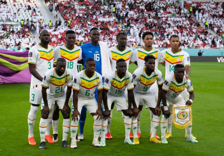 Senegalin valmentaja tylystä tappiosta – ”Tässä on Afrikan mestarin ja Englannin ero”