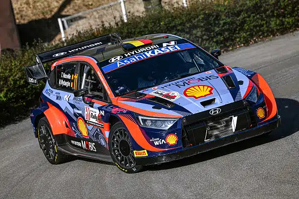 Kalle Rovanperä lähti huojentuneena lomille – Thierry Neuville tyylitteli Japanin MM-rallin voiton