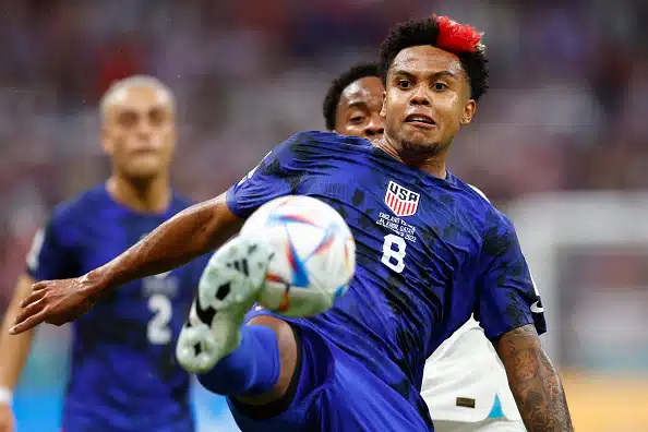 Leeds hankki Yhdysvaltojen MM-kisapelaajan Leeds hankki Yhdysvaltojen MM-kisapelaajan