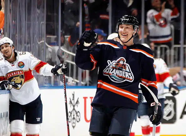 Aatu Rätyä nauratti - näin hän sai kuulla NHL-kutsusta Aatu Rätyä nauratti – näin hän sai kuulla NHL-kutsusta