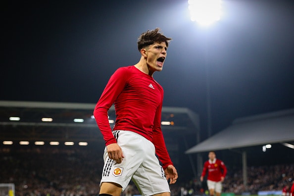Chelsea yrittää melkoista kaappausta Manchester Unitedista Chelsea yrittää melkoista kaappausta Manchester Unitedista