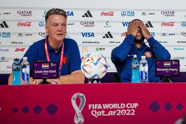 Argentiinalaistähti haukkui Van Gaalin uransa karmeimmaksi valmentajaksi - kivikasvo pisti pressitilaisuuden lekkeriksi Argentiinalaistähti haukkui Van Gaalin uransa karmeimmaksi valmentajaksi – kivikasvo pisti pressitilaisuuden lekkeriksi