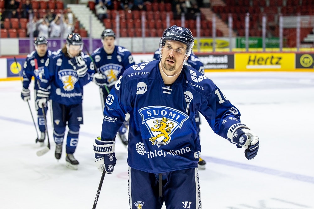 Tähtipuolustaja Sami Lepistö, 38, valitsi HIFK:n - kysymys iästä sai nauramaan makeasti Tähtipuolustaja Sami Lepistö, 38, valitsi HIFK:n – kysymys iästä sai nauramaan makeasti