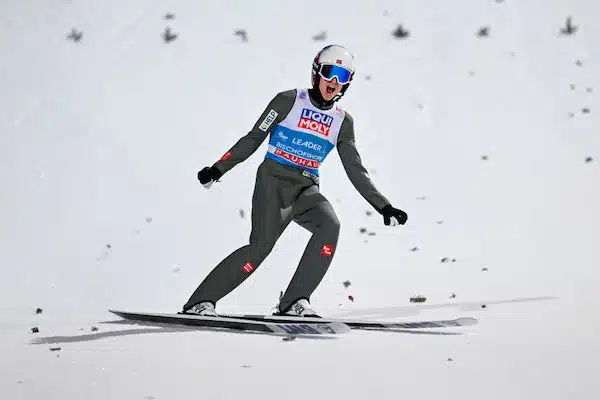 Mäkiviikon voitto 16 vuoden tauon jälkeen Norjaan - Vilho Palosaari säväytti Mäkiviikon voitto 16 vuoden tauon jälkeen Norjaan – Vilho Palosaari säväytti