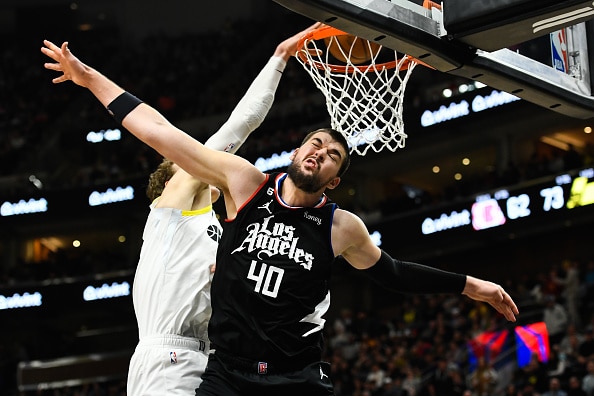 Lauri Markkasella hurja äänisaalis NBA:n tähdistöäänestyksessä Lauri Markkasella hurja äänisaalis NBA:n tähdistöäänestyksessä