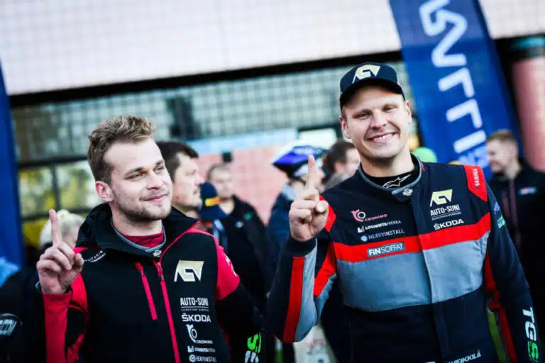 Suomalaiskuskilta huikeaa jälkeä Suomen MM-rallissa – ”Fiilis on aika mitäänsanomaton eilisen jälkeen”
