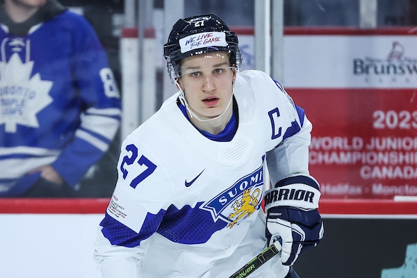 Oliver Kapanen teki NHL-sopimuksen Oliver Kapanen teki NHL-sopimuksen