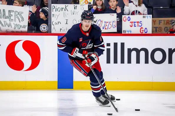 Kultaleijonan kausi päättyi NHL:ssä - Vegas tarjoili shokkihoitoa Winnipegille Kultaleijonan kausi päättyi NHL:ssä – Vegas tarjoili shokkihoitoa Winnipegille