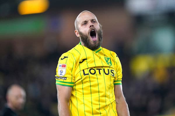 Teemu Pukille koskettavat jäähyväiset Norwichissa Teemu Pukille koskettavat jäähyväiset Norwichissa