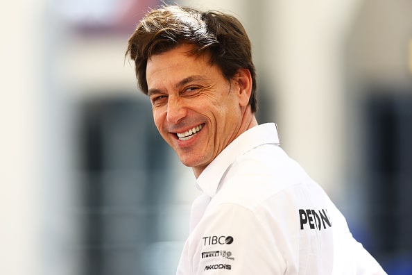 F1-tallipäällikkö esitti rajuja syytöksiä Mercedeksen Toto Wolffin toiminnasta F1-tallipäällikkö esitti rajuja syytöksiä Mercedeksen Toto Wolffin toiminnasta