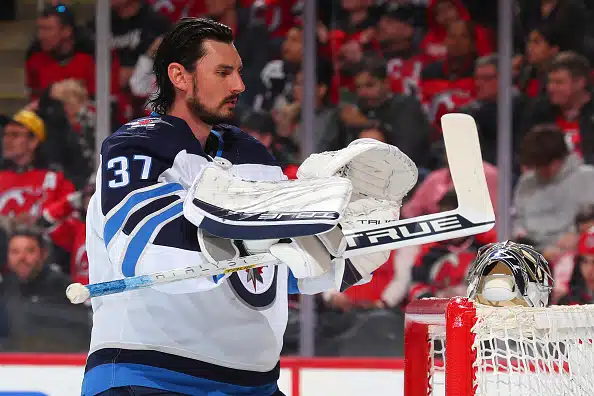 NHL-seura jysäytti kaksi identtistä jättisopimusta NHL-seura jysäytti kaksi identtistä jättisopimusta