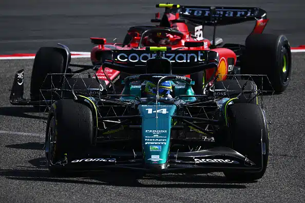 Raju väite F1-testeissä: tämän tallin auto on sensaatiomainen - iso uhka jopa Ferrarille Raju väite F1-testeissä: tämän tallin auto on sensaatiomainen – iso uhka jopa Ferrarille