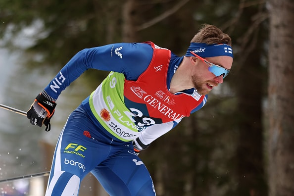 Joni Mäki järjesti trillerin maailmancupin sprintissä Joni Mäki järjesti trillerin maailmancupin sprintissä
