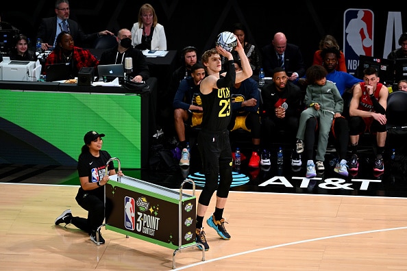 Lauri Markkanen karsiutui NBA-tähtien kolmoskisan finaalista – näin Utah Jazz kuittasi tilanteen