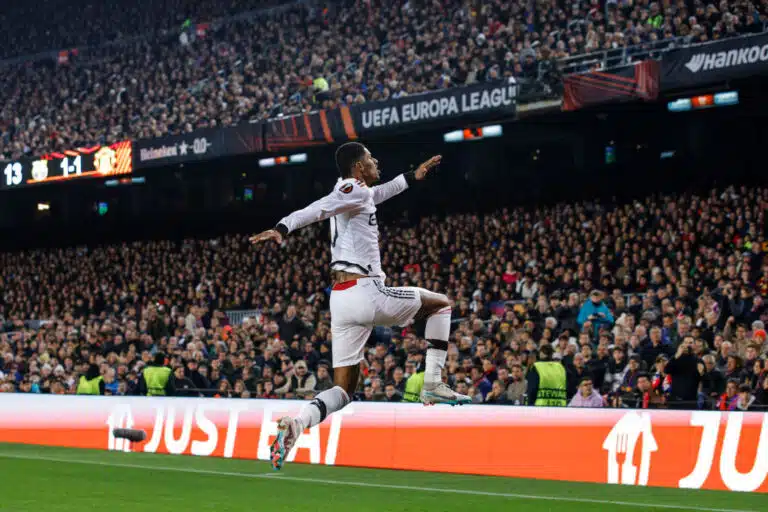 Marcus Rashford hiljensi Camp Noun – Barcelona taisteli tasoihin trillerissä