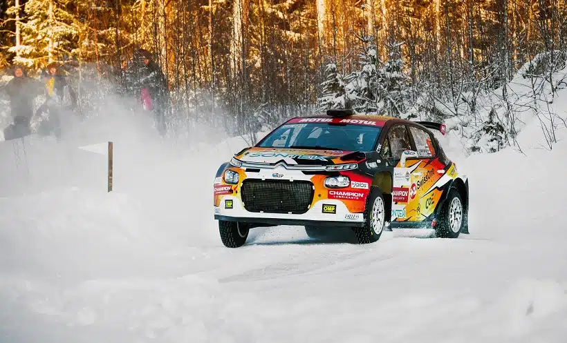 Niclas Grönholm toteuttaa yhden unelmansa – rallin klassikkotiet kutsuvat