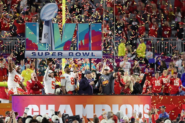 Super Bowl keräsi USA:ssa hirmuisen katsojamäärän - yksi historian suurimmista Super Bowl keräsi USA:ssa hirmuisen katsojamäärän – yksi historian suurimmista
