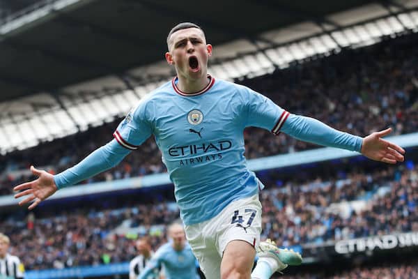 Manchester Citylle synkkiä uutisia - tähtipelaaja joutuu jättämään tärkeitä pelejä väliin Manchester Citylle synkkiä uutisia – tähtipelaaja joutuu jättämään tärkeitä pelejä väliin