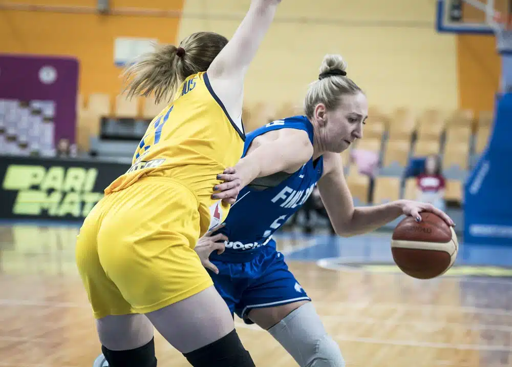 Koripallomaajoukkueen konkari vaihtoi seuraa – palasi tuttuun osoitteeseen