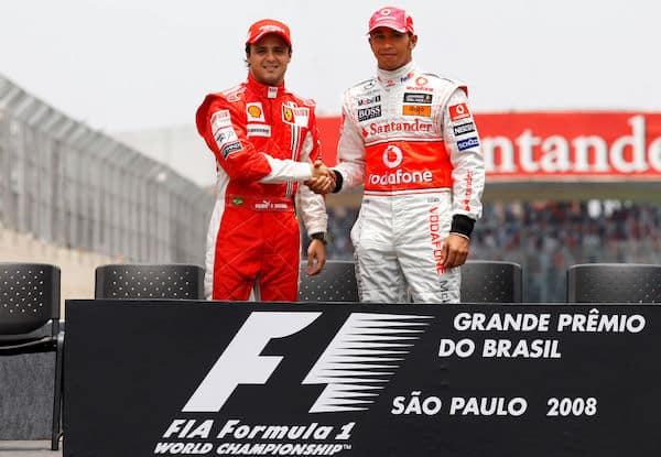 Menettääkö Lewis Hamilton yhden maailmanmestaruuksistaan? Kilpakumppani otti järeät aseet käyttöön Menettääkö Lewis Hamilton yhden maailmanmestaruuksistaan? Kilpakumppani otti järeät aseet käyttöön