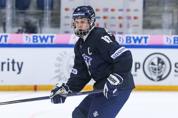 HIFK:n pelaaja varattiin ensimmäisenä suomalaisena NHL:n varaustilaisuudessa HIFK:n pelaaja varattiin ensimmäisenä suomalaisena NHL:n varaustilaisuudessa