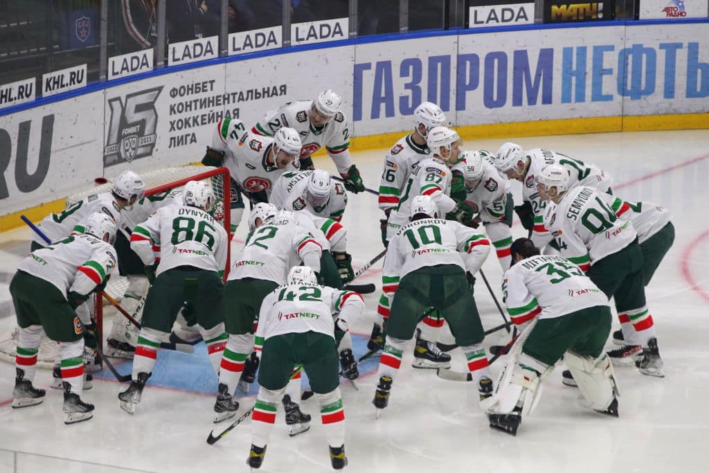 KHL alkoi entisen NHL-tähden tehoillalla - nämä länsimaalaiset myös mukana häpeässä KHL alkoi entisen NHL-tähden tehoillalla – nämä länsimaalaiset myös mukana häpeässä