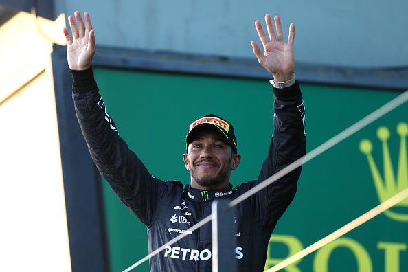 Lewis Hamilton julkisuuteen ensi kertaa Ferrari-sopimuksen jälkeen - "Hyvin epäuskoista" Lewis Hamilton julkisuuteen ensi kertaa Ferrari-sopimuksen jälkeen – ”Hyvin epäuskoista”