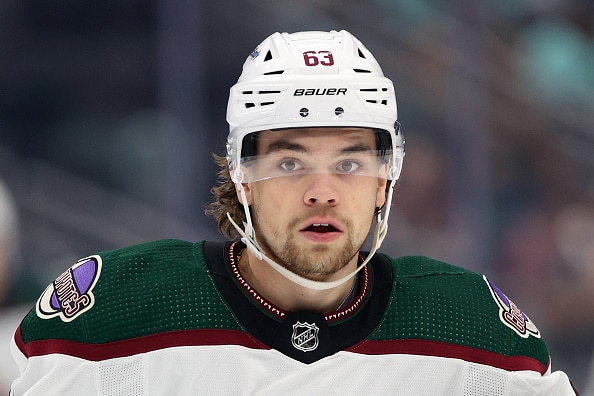 Mahtiesitys Matias Maccellilta - loistaa kakkosena NHL:n tulokkaiden pistepörssissä Mahtiesitys Matias Maccellilta – loistaa kakkosena NHL:n tulokkaiden pistepörssissä