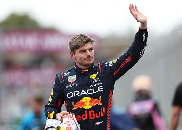 Max Verstappen rikkoi 71 vuotta vanhan F1-ennätyksen Max Verstappen rikkoi 71 vuotta vanhan F1-ennätyksen