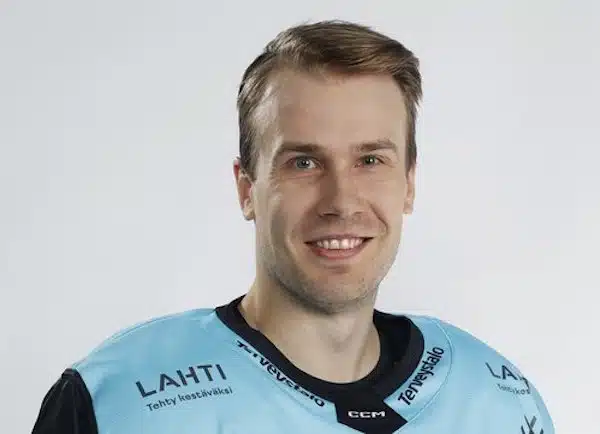 Tiukkaa on - Pelicans-kapteenin sanat kertoivat kaiken olennaisen C Morella Tiukkaa on – Pelicans-kapteenin sanat kertoivat kaiken olennaisen C Morella