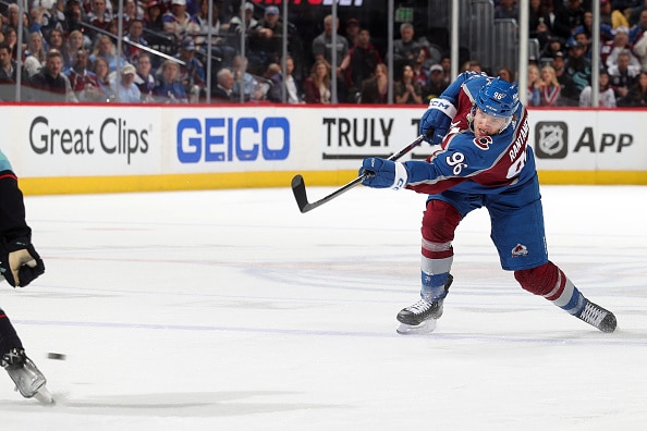 Näin käy kun NHL:n suomalaistähti innostuu - jälki on hurjaa Näin käy kun NHL:n suomalaistähti innostuu – jälki on hurjaa